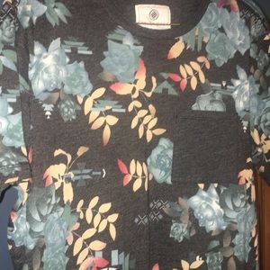 Flower pocket Tee